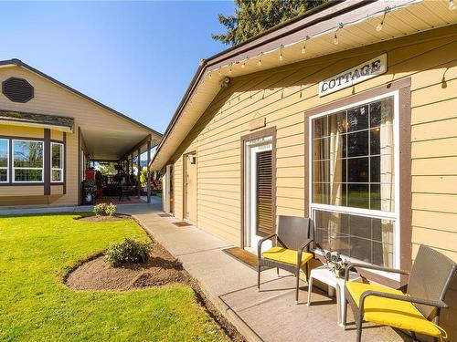 3259 Hallberg Rd, Ladysmith, BC - Outdoor With Deck Patio Veranda With Exterior