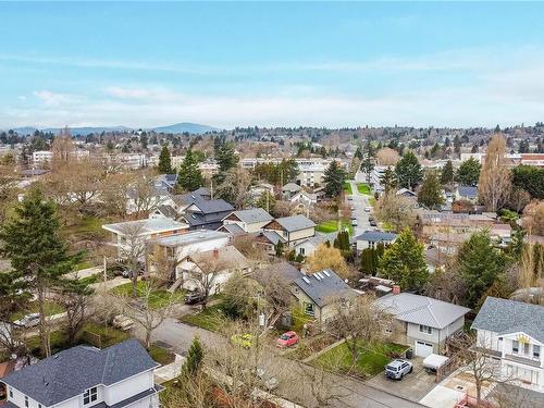 2832 Shakespeare St, Victoria, BC - Outdoor With View