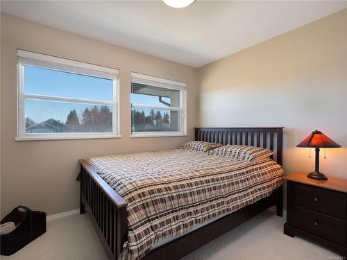 29-2750 Denman St, Campbell River, BC - Indoor Photo Showing Bedroom