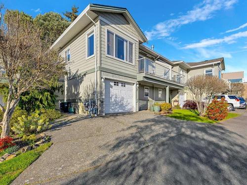 21-126 Hallowell Rd, View Royal, BC - Outdoor