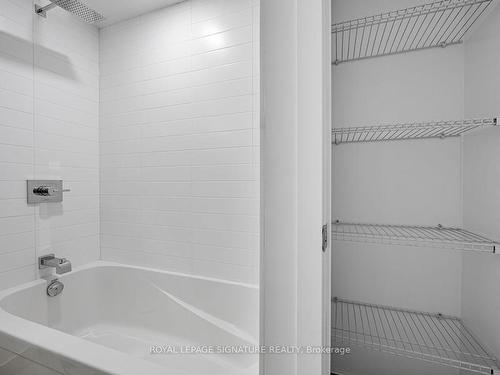 1304-501 Yonge St, Toronto, ON - Indoor Photo Showing Bathroom