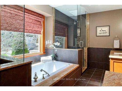 21 Forest Dr, Collingwood, ON - Indoor Photo Showing Bathroom
