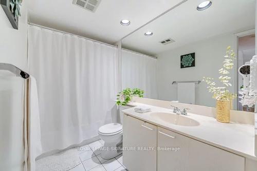 904-50 Eglinton Ave, Mississauga, ON - Indoor Photo Showing Bathroom