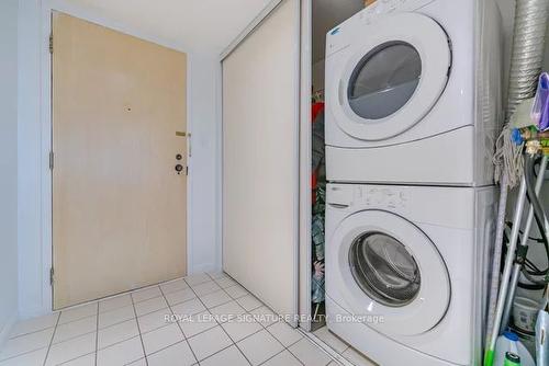 904-50 Eglinton Ave, Mississauga, ON - Indoor Photo Showing Laundry Room