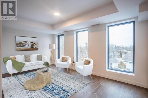 303 - 325 University Avenue W, Cobourg, ON - Indoor Photo Showing Living Room