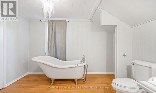 64067 Wellandport Road, Wainfleet, ON - Indoor Photo Showing Bathroom