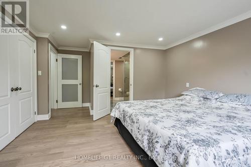 10 Doughlas Pl, Hamilton, ON - Indoor Photo Showing Bedroom