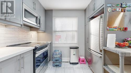 #68 -541 Steeles Ave W, Toronto, ON - Indoor Photo Showing Kitchen With Stainless Steel Kitchen With Upgraded Kitchen