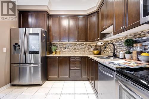 159 Shale Cres, Vaughan, ON - Indoor Photo Showing Kitchen With Double Sink