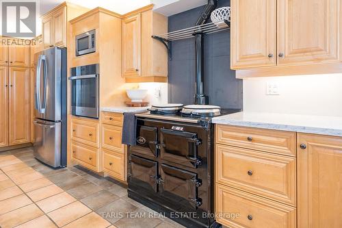 281 Puddicombe Road, Midland, ON - Indoor Photo Showing Kitchen