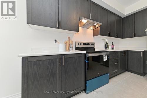Upper - 46 Bannister Road, Barrie, ON - Indoor Photo Showing Kitchen