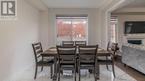 127 Russell Creek Dr, Brampton, ON - Indoor Photo Showing Dining Room