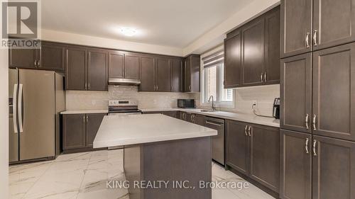 127 Russell Creek Dr, Brampton, ON - Indoor Photo Showing Kitchen
