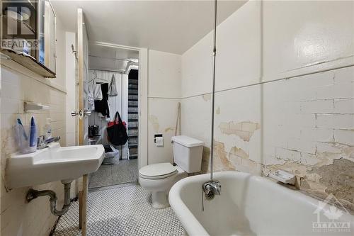 Basement bath - 189 Preston Street, Ottawa, ON - Indoor Photo Showing Bathroom