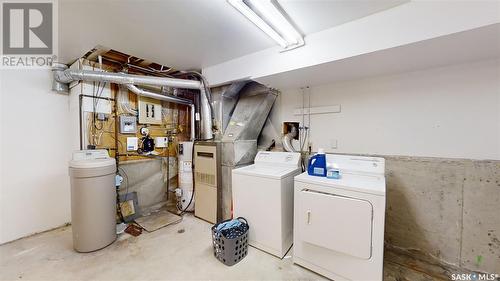 15 Frere Street, Kindersley, SK - Indoor Photo Showing Laundry Room