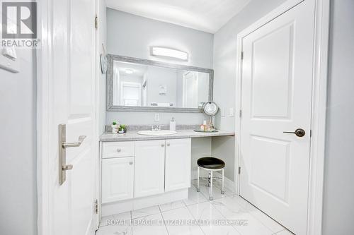 65 Faris Ave, King, ON - Indoor Photo Showing Bathroom