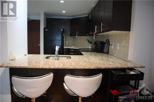 234 Rideau Street Unit#1110, Ottawa, ON - Indoor Photo Showing Kitchen With Upgraded Kitchen