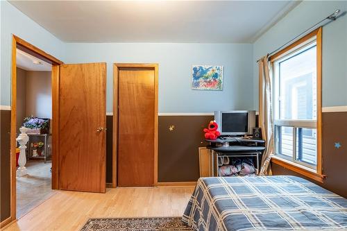 68 Gage Avenue N, Hamilton, ON - Indoor Photo Showing Bedroom