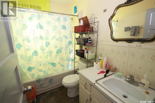 641 101St Street, North Battleford, SK - Indoor Photo Showing Bathroom