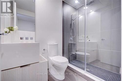 #6108 -1 Bloor St E, Toronto, ON - Indoor Photo Showing Bathroom