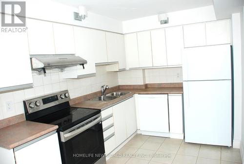 305 - 4727 Sheppard Avenue E, Toronto, ON - Indoor Photo Showing Kitchen With Double Sink