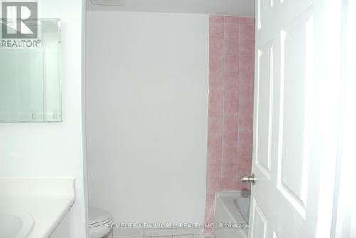 305 - 4727 Sheppard Avenue E, Toronto, ON - Indoor Photo Showing Bathroom