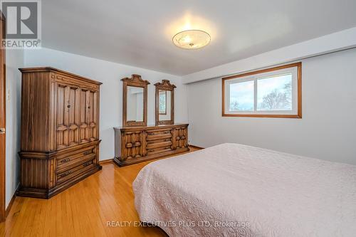 127 Applewood Crescent, Guelph, ON - Indoor Photo Showing Bedroom