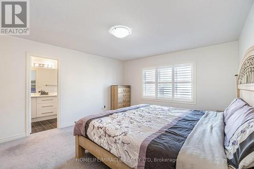88 Humphery Street, Hamilton, ON - Indoor Photo Showing Bedroom