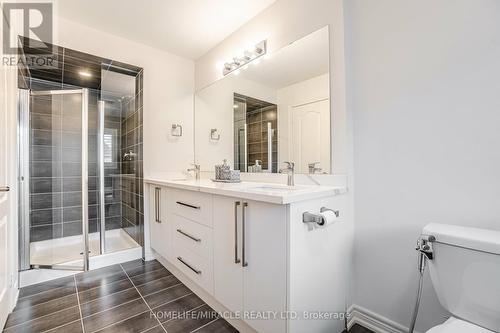 88 Humphery Street, Hamilton, ON - Indoor Photo Showing Bathroom