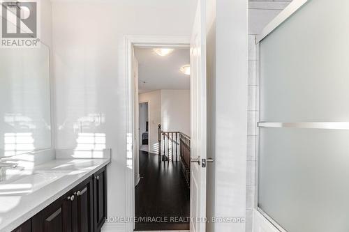 88 Humphery Street, Hamilton, ON - Indoor Photo Showing Bathroom