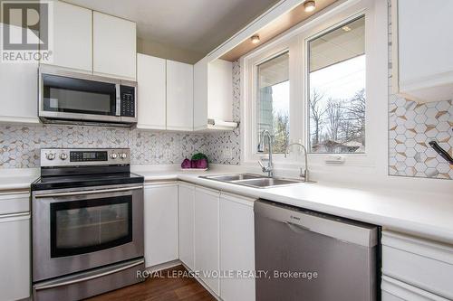 176 Greenbrook Dr, Kitchener, ON - Indoor Photo Showing Kitchen With Double Sink