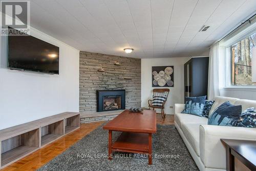 176 Greenbrook Dr, Kitchener, ON - Indoor Photo Showing Living Room With Fireplace