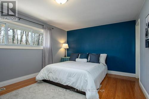 176 Greenbrook Dr, Kitchener, ON - Indoor Photo Showing Bedroom