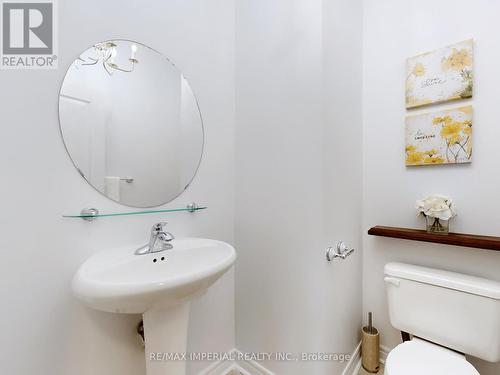 105 Thomas Legge Cres, Richmond Hill, ON - Indoor Photo Showing Bathroom
