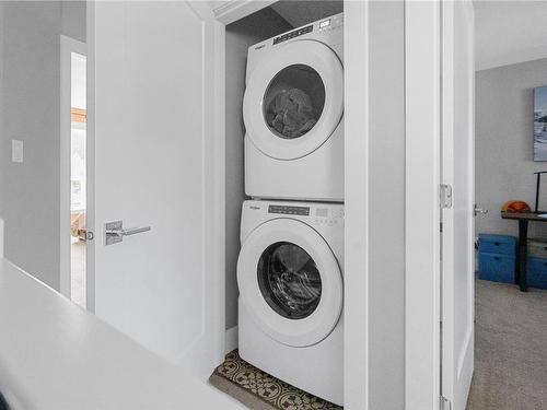 2816 Lunar Crt, Langford, BC - Indoor Photo Showing Laundry Room