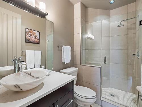 3759 Oak Crest Pl, Nanaimo, BC - Indoor Photo Showing Bathroom