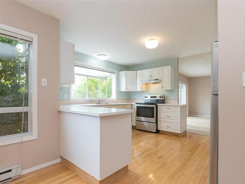 4403 Emily Carr Dr, Saanich, BC - Indoor Photo Showing Kitchen