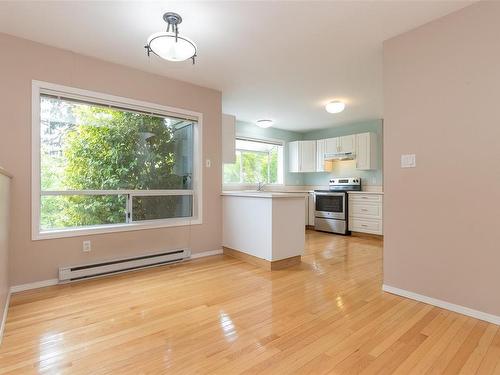 4403 Emily Carr Dr, Saanich, BC - Indoor