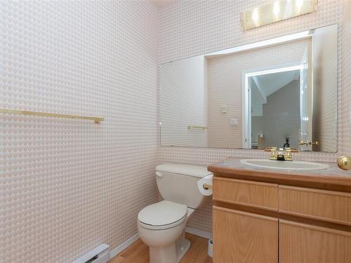 4403 Emily Carr Dr, Saanich, BC - Indoor Photo Showing Bathroom