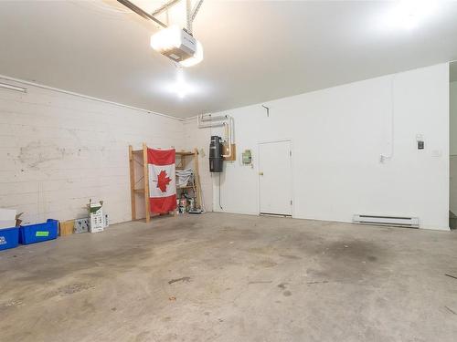 4403 Emily Carr Dr, Saanich, BC - Indoor Photo Showing Garage
