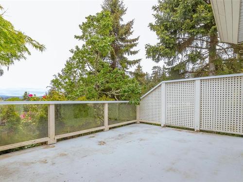 4403 Emily Carr Dr, Saanich, BC - Outdoor