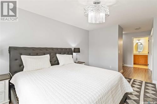 75 Briarvale Crescent, Saskatoon, SK - Indoor Photo Showing Bedroom