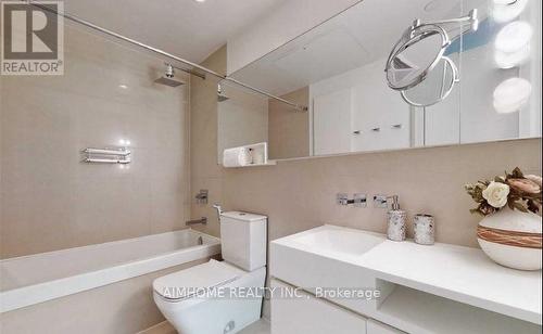 909 - 45 Charles Street E, Toronto, ON - Indoor Photo Showing Bathroom