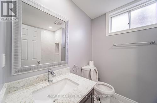 8412 Islington Ave, Vaughan, ON - Indoor Photo Showing Bathroom