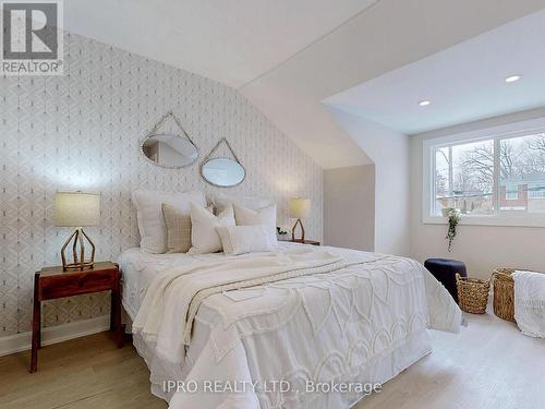 291 Harvie Ave, Toronto, ON - Indoor Photo Showing Bedroom
