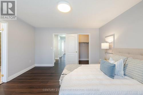 3358 Mikalda Rd, Burlington, ON - Indoor Photo Showing Bedroom