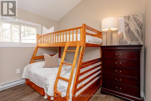 20927 Lakeside Drive, Thames Centre, ON - Indoor Photo Showing Bedroom