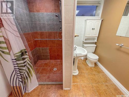 Kirkpatrick Acreage, Swift Current Rm No. 137, SK - Indoor Photo Showing Bathroom