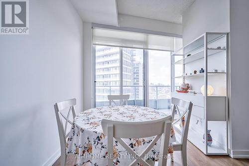 3208 - 117 Mcmahon Drive, Toronto, ON - Indoor Photo Showing Dining Room