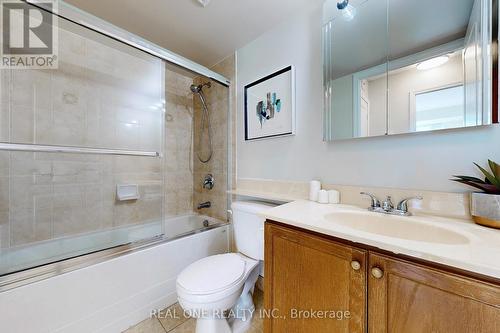 #1704 -4879 Kimbermount Ave, Mississauga, ON - Indoor Photo Showing Bathroom